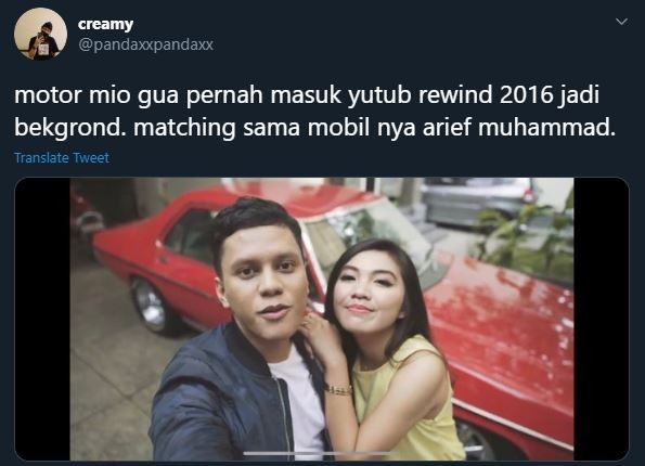 Bangganya Warga Nggak Sengaja Nyempil Ini Bikin Cengar-Cengir